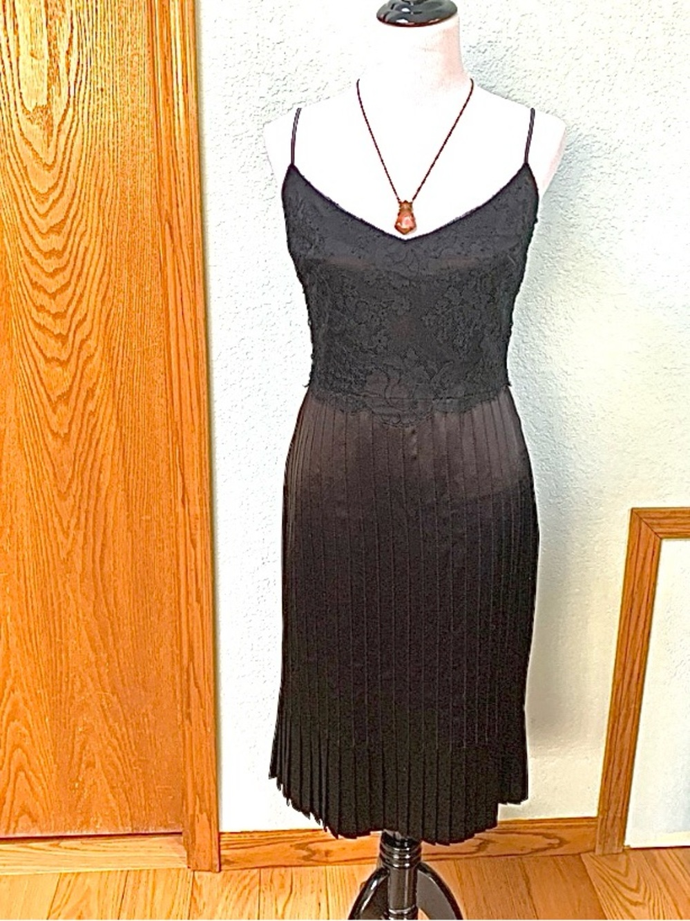 Badgley Mischka Black Lace and Pleats Spaghetti strap Cocktail Dress